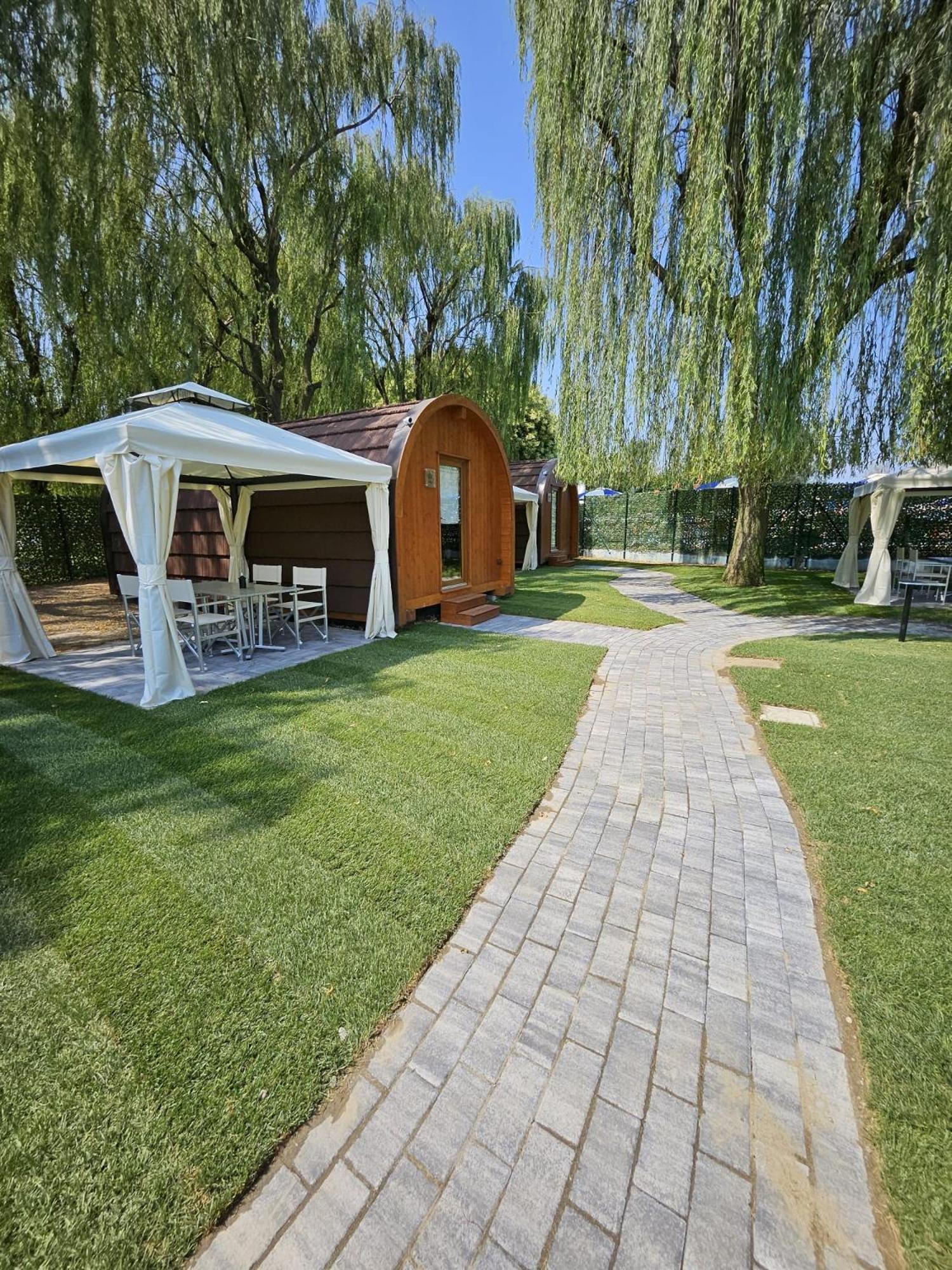 Vicolungo Glamour Lodge & Spa - Free Spa Hot Tub E Sauna Exterior photo